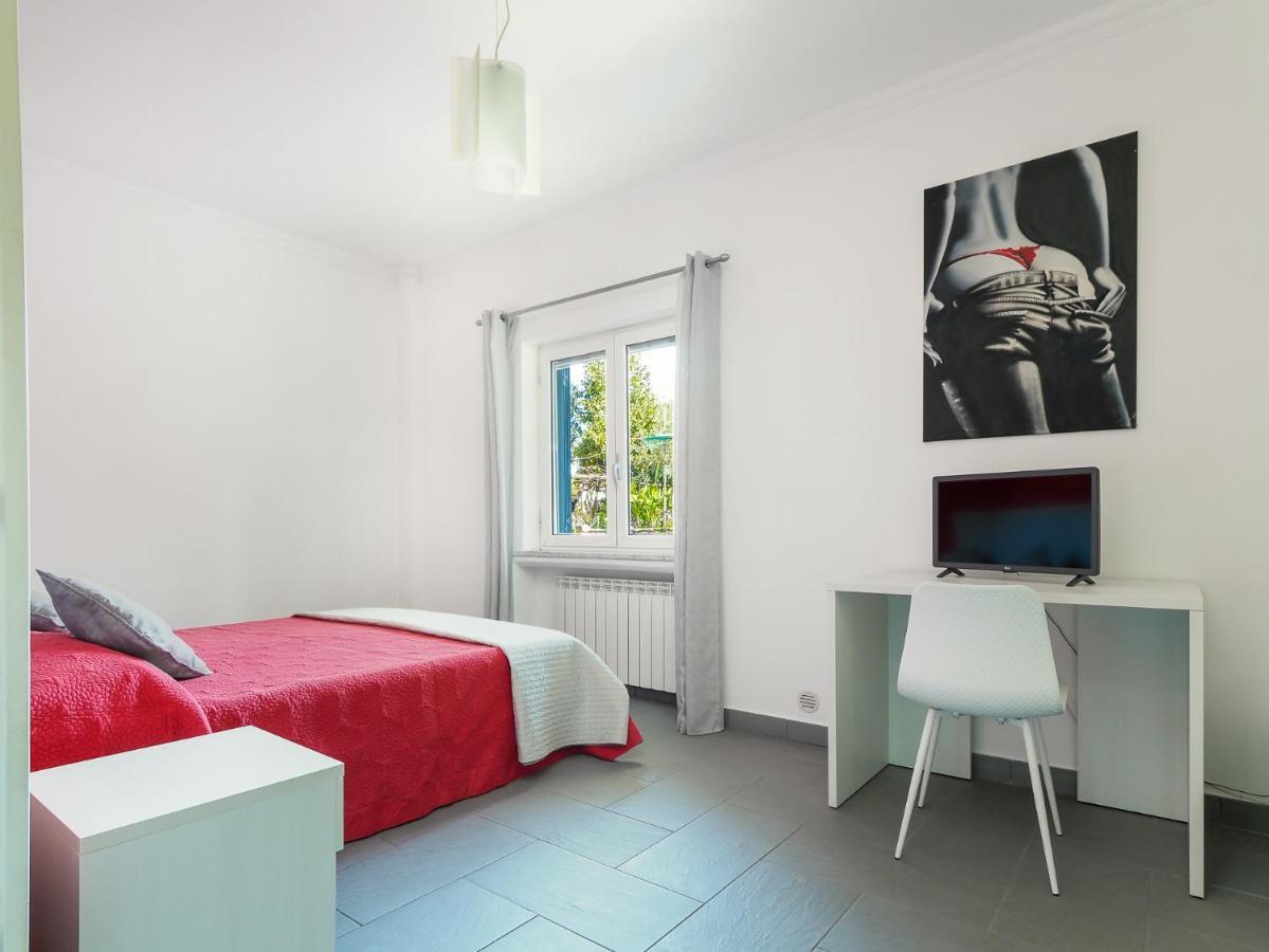 شقة La Dolce Vita Relax - Cozy Apt In سورينتو المظهر الخارجي الصورة